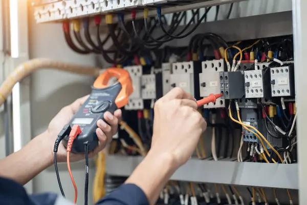 Key Factors to Consider When Hiring an Electrical Contractor
